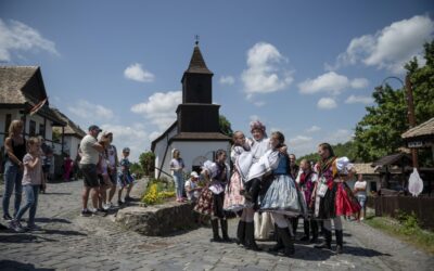 Pünkösdölés és Várnapok Hollókőn