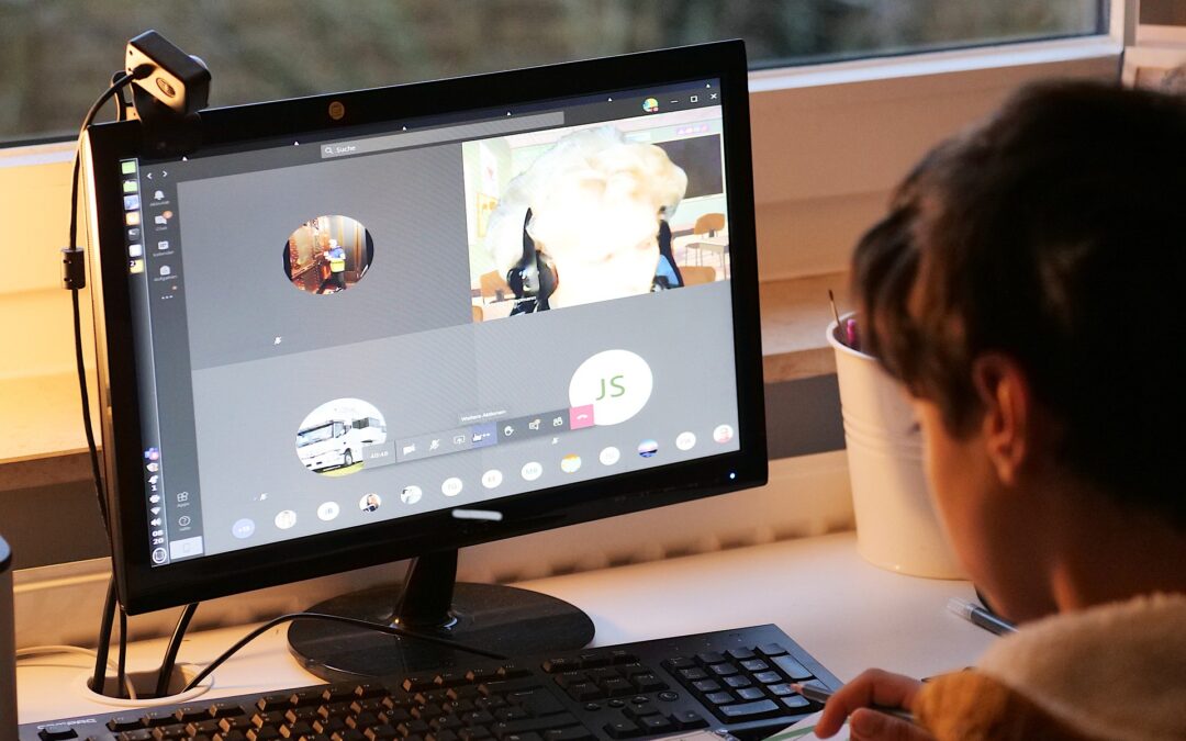 Változott a trend: a gyerek kap új laptopot, a szülőé marad a régi