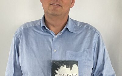 Ötvenévesen ült le fantasy regényt írni a gazdasági igazgató