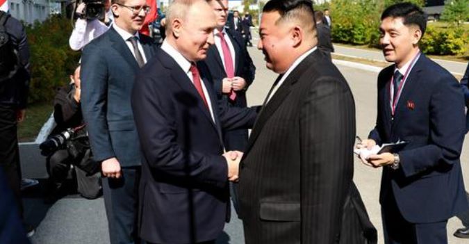 Orosz űrközpontban találkozott a két diktátor