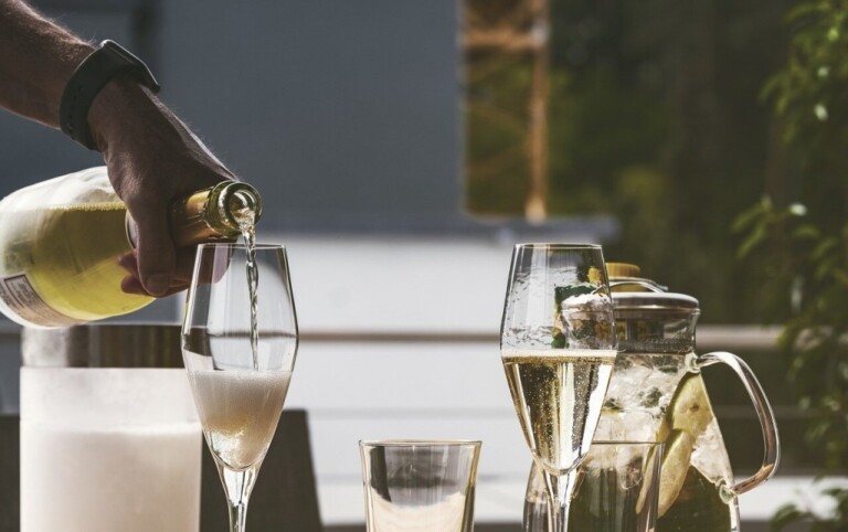 200 ezer hektó pezsgő készül egy évben Magyarországon