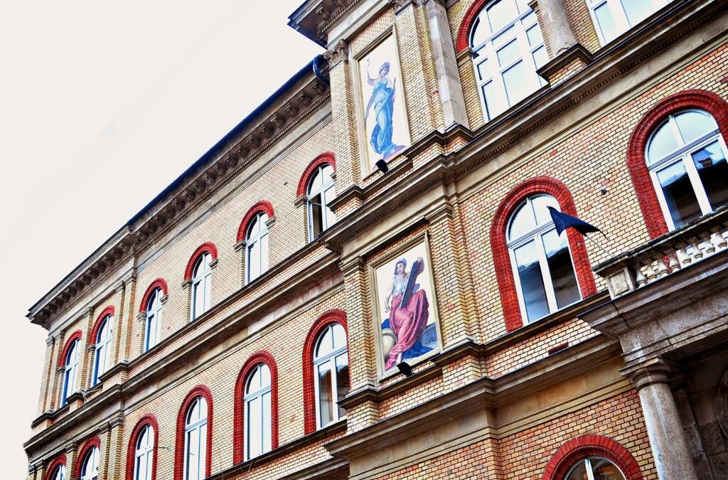 Nem tiltották ki a digitális eszközöket, kirúgták a Madách Imre Gimnázium igazgatóját