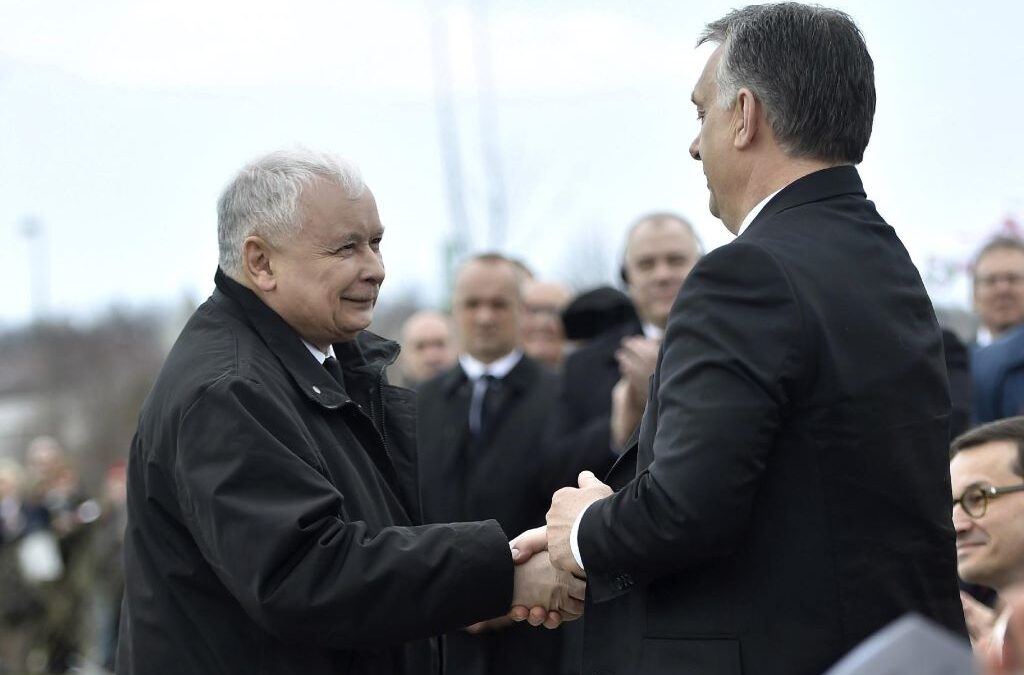 Lengyelországban el kívánják számoltatni azokat, akik visszaéltek a hatalommal