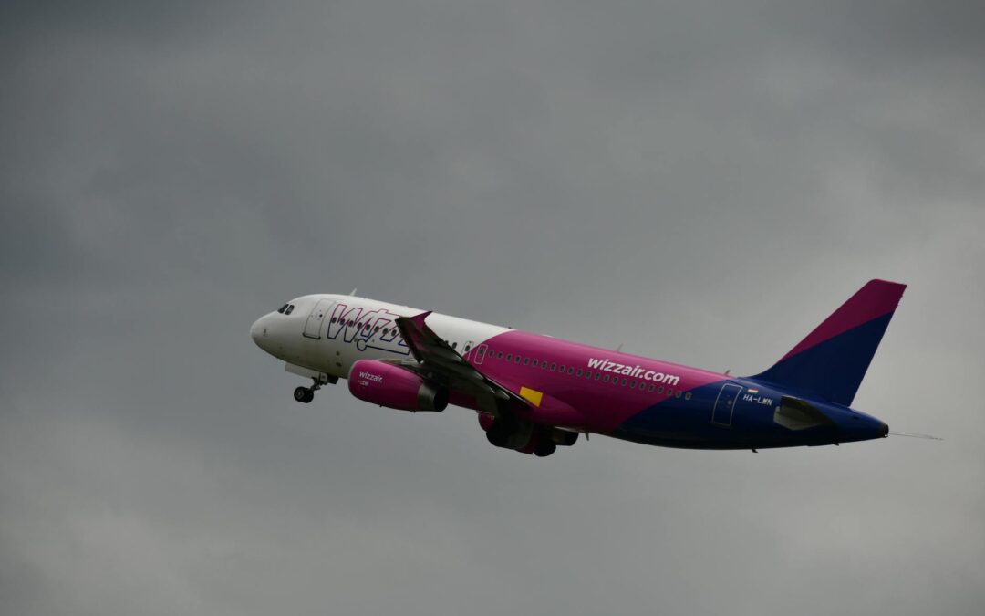 Megtévesztette az utasait a Wizz Air, de nem bírságolják meg
