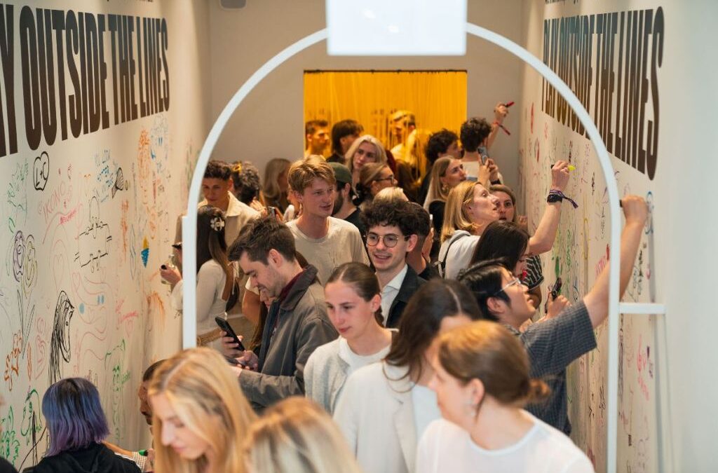 Bécs és Berlin után Budapestre érkezik a fehér vászon