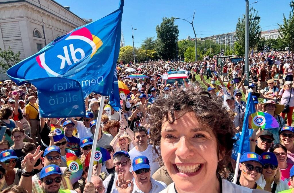 Dobrev Klára feljelentette magát a Pride miatt